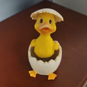 Bobble Head Yellow Duckling Figurine in Eggshell